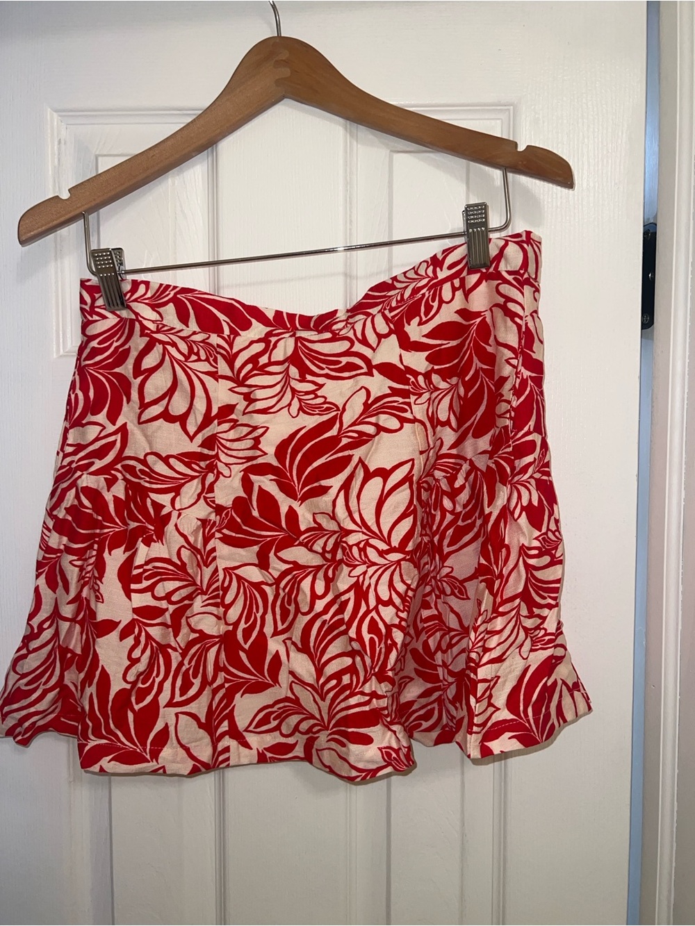 Women’s Red Floral Mini Skirt